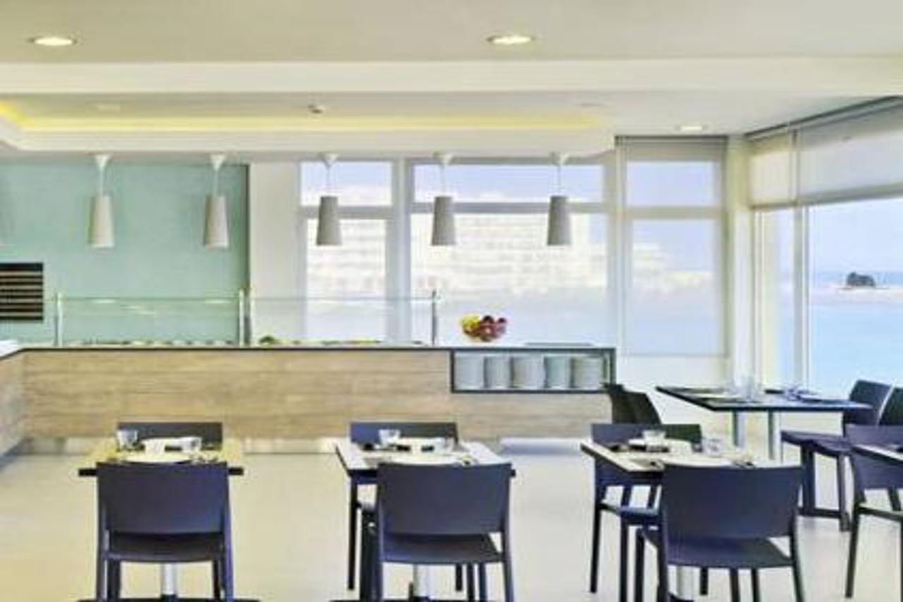 Hotel Medano Екстериор снимка