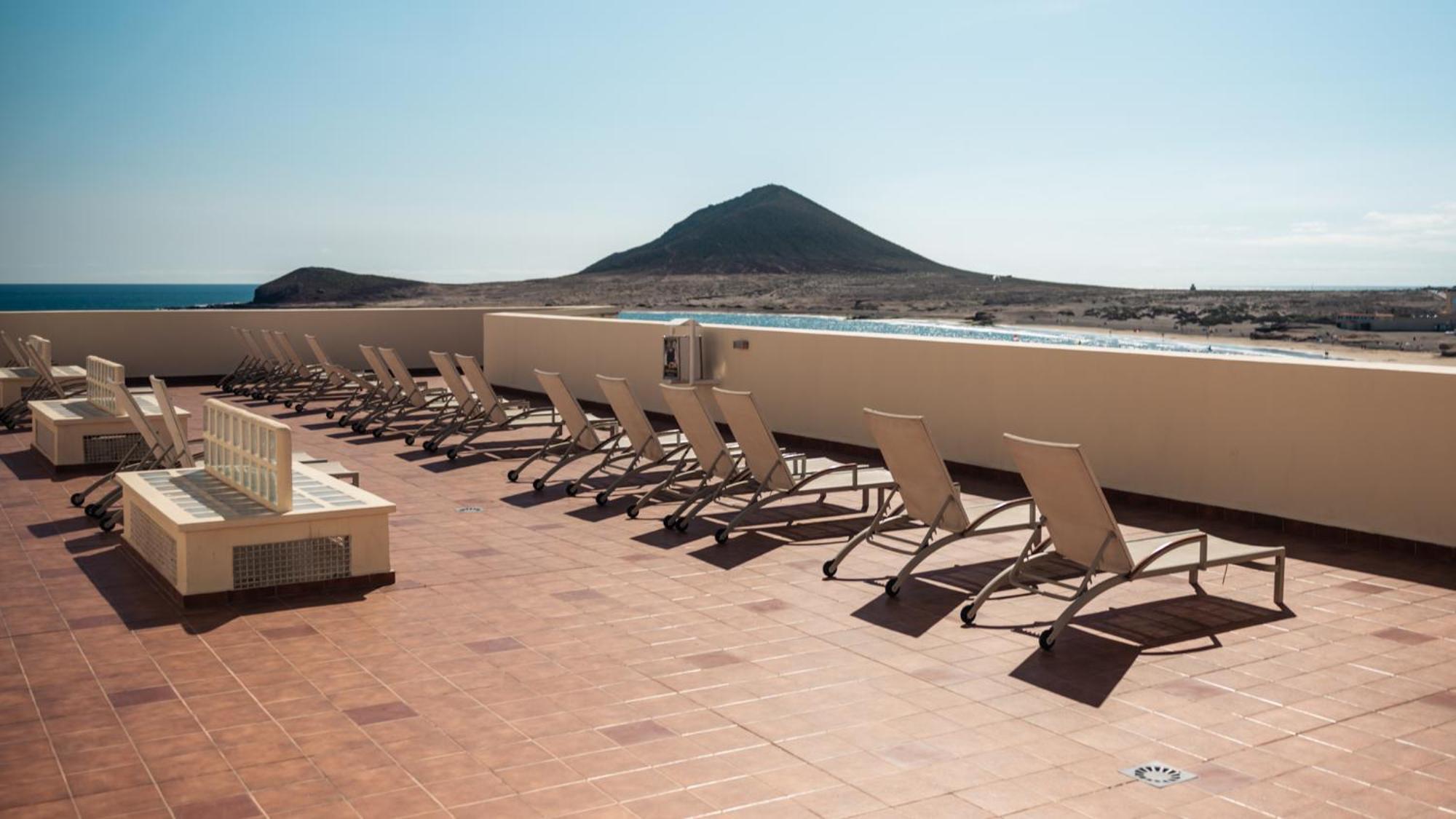 Hotel Medano Екстериор снимка