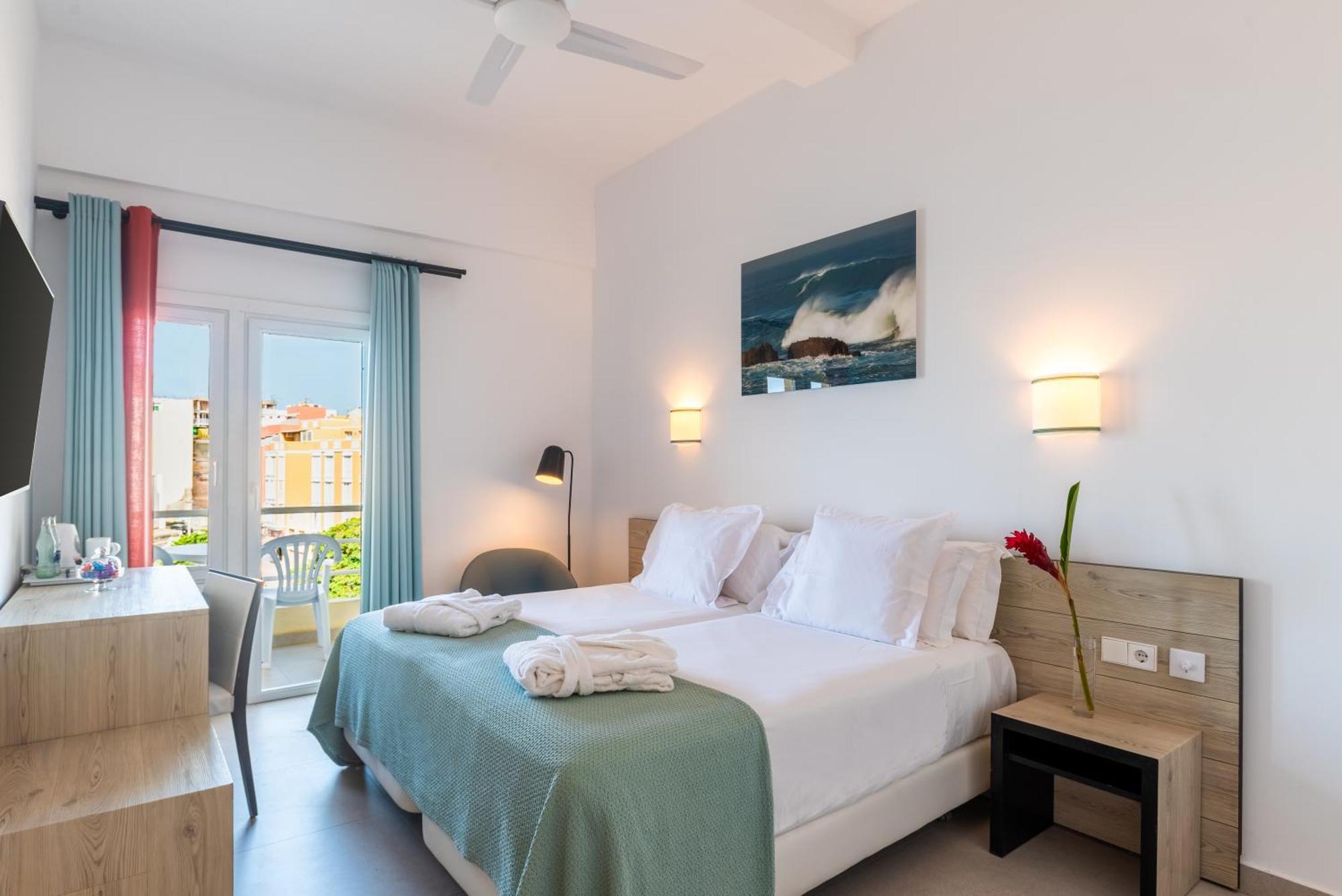 Hotel Medano Екстериор снимка